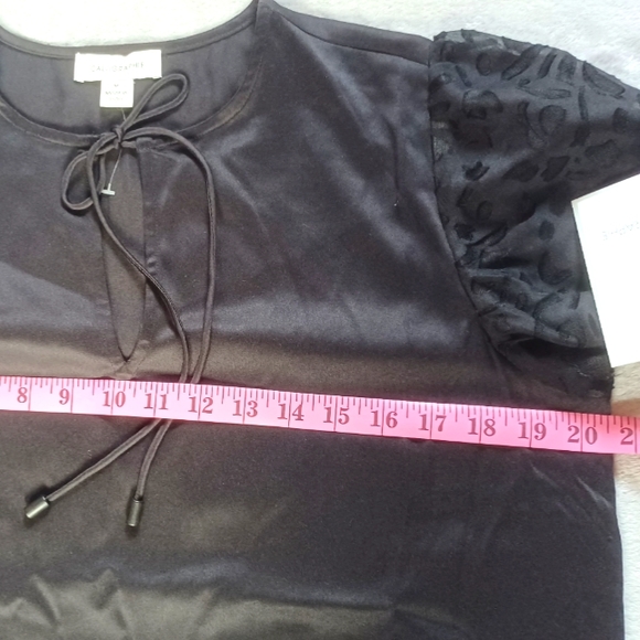 CALLIGRAPHIE Top Size M Black Body Balloon Sleeve With Flowers NEW - Picture 8 of 9